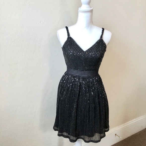 City Studio Silver Sequin V Neck Fit & Flare Black Dress Juniors size 3 - Picture 9 of 9